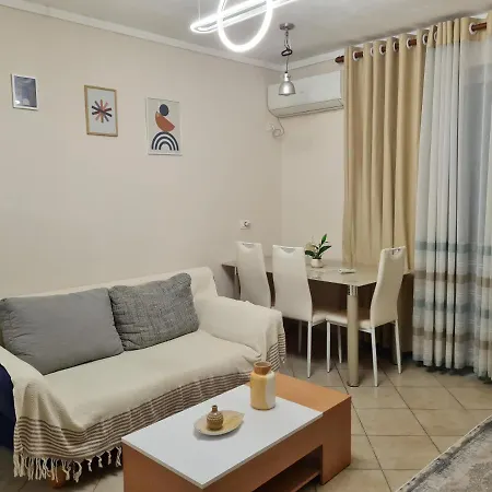 아파트 Downtown Boulevard With A Cute Balcony! *